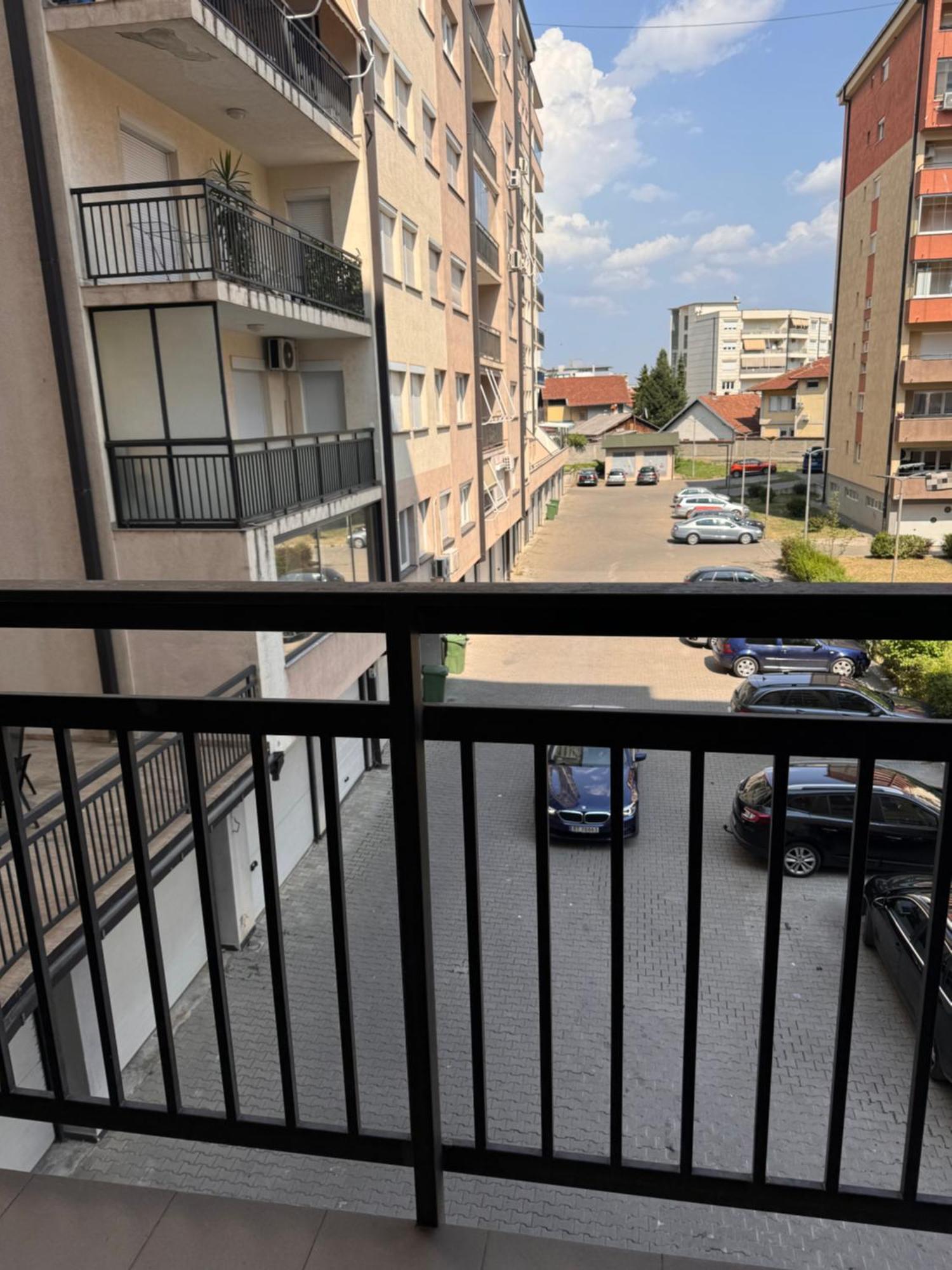 Big Spacious Apartment In Pej Center With Wi-Fi Peje Exteriér fotografie